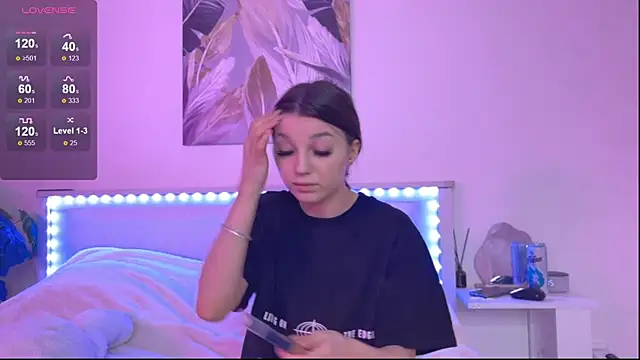 Veronica leal online show from 10-28-25, 09:46