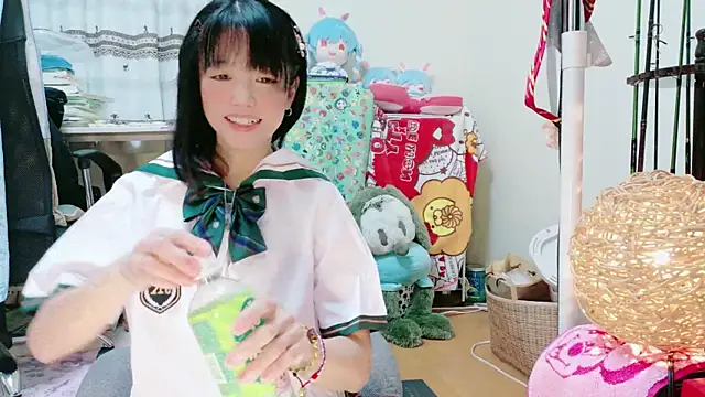 renapiyon8182 online show from 02-24-25, 07:30