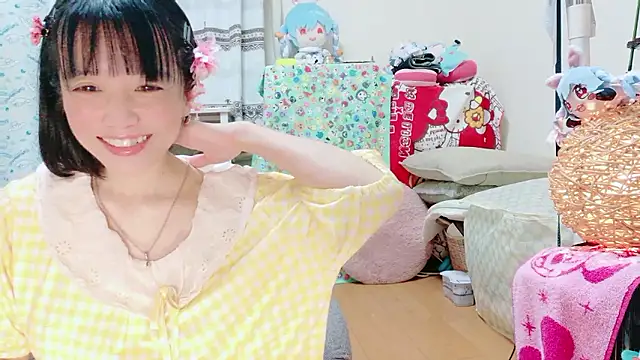 renapiyon8182 online show from 09-26-25, 06:56