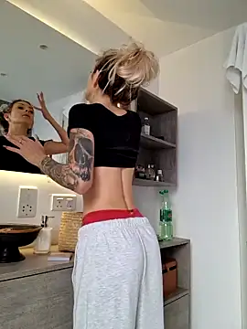 EileX official online show from 02-28-25, 07:26