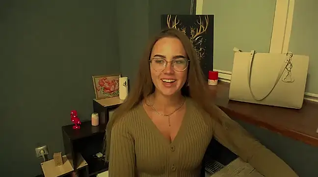 Snapshot of luxie_milady chatting on 12-03-24, 11:55 luxie milady online show from 12-03-24, 11:55