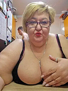 Snapshot of Awn290668 chatting on 01-26-25, 02:30 Awn290668 online show from 01-26-25, 02:30