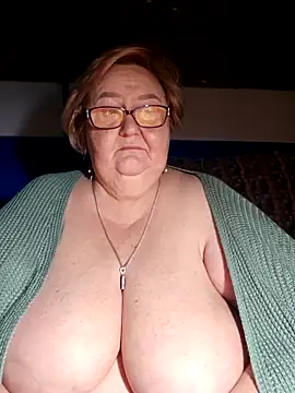 Snapshot of Awn290668 chatting on 09-15-25, 05:35 Awn290668 online show from 09-15-25, 05:35