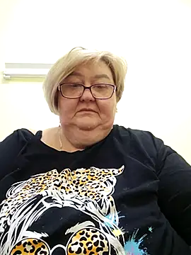 Snapshot of Awn290668 chatting on 10-03-25, 04:04 Awn290668 online show from 10-03-25, 04:04