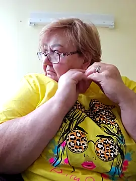 Snapshot of Awn290668 chatting on 10-04-25, 04:54 Awn290668 online show from 10-04-25, 04:54