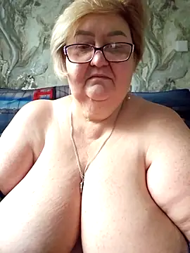 Snapshot of Awn290668 chatting on 10-14-25, 05:41 Awn290668 online show from 10-14-25, 05:41