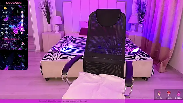 Snapshot of EVAshinyGIRL chatting on 01-09-25, 11:47 EVAshinyGIRL online show from 01-09-25, 11:47