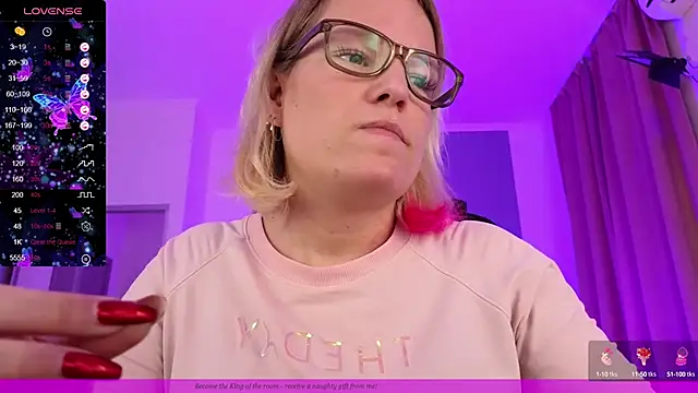 Snapshot of EVAshinyGIRL chatting on 01-12-25, 02:41 EVAshinyGIRL online show from 01-12-25, 02:41