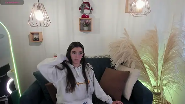 Paola wood online show from 12-05-25, 12:03