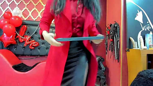 Snapshot of Mistressviictoria chatting on 02-14-25, 11:21 Mistressviictoria online show from 02-14-25, 11:21