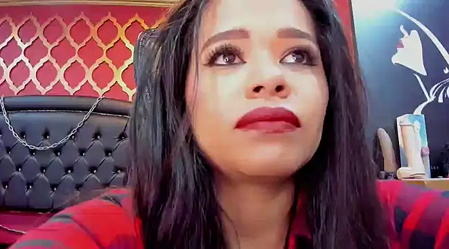 Snapshot of Mistressviictoria chatting on 03-19-25, 02:24 Mistressviictoria online show from 03-19-25, 02:24