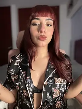 veronicaapink online show from 10-04-25, 01:36