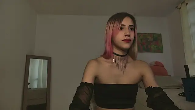 Snapshot of linnie_ chatting on 03-08-25, 11:07 linnie online show from 03-08-25, 11:07