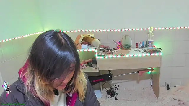 Snapshot of linnie_ chatting on 09-18-25, 06:54 linnie online show from 09-18-25, 06:54