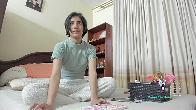 Snapshot of linnie_ chatting on 02-27-26, 11:21 linnie online show from 02-27-26, 11:21