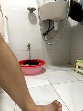 -SingleMom- online show from 10-17-25, 02:04