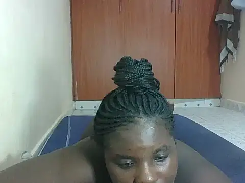 hotebbbyy online show from 04-13-26, 03:45