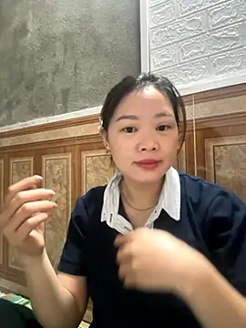 Hellen 111 online show from 10-24-25, 05:48