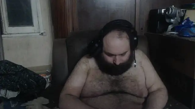 Snapshot of hairyhulk chatting on 01-01-25, 08:13 hairyhulk online show from 01-01-25, 08:13