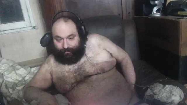 Snapshot of hairyhulk chatting on 01-27-25, 07:35 hairyhulk online show from 01-27-25, 07:35