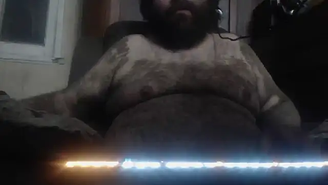 Snapshot of hairyhulk chatting on 10-12-25, 07:29 hairyhulk online show from 10-12-25, 07:29