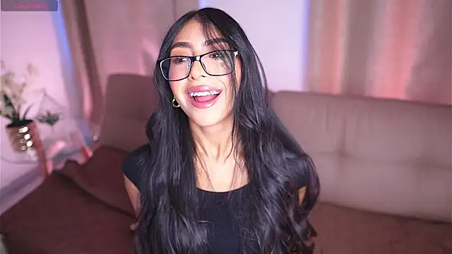 Sara albrecht online show from 01-28-25, 01:05