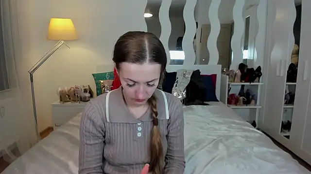 KateRedgar online show from 03-19-25, 02:57