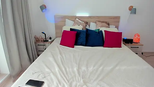 KateRedgar online show from 10-03-25, 08:11