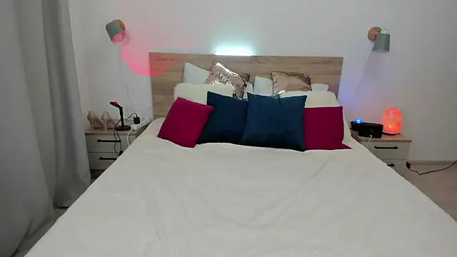 KateRedgar online show from 10-06-25, 07:33