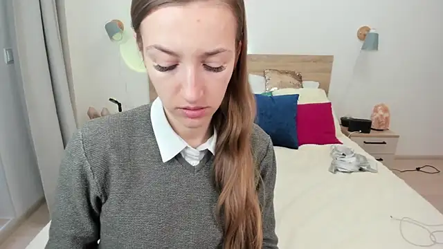 KateRedgar online show from 10-07-25, 01:41