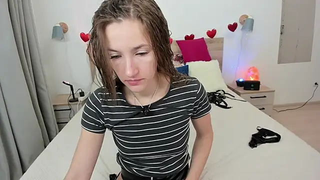 KateRedgar online show from 02-12-26, 01:50