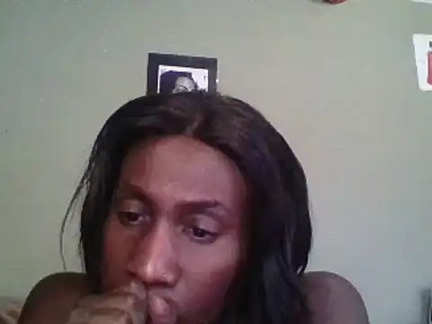 Snapshot of Moorella1 chatting on 03-04-25, 11:19 Moorella1 online show from 03-04-25, 11:19