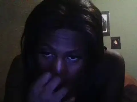 Snapshot of Moorella1 chatting on 03-07-25, 02:15 Moorella1 online show from 03-07-25, 02:15