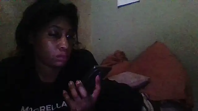 Snapshot of Moorella1 chatting on 09-08-25, 03:44 Moorella1 online show from 09-08-25, 03:44