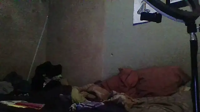 Snapshot of Moorella1 chatting on 09-16-25, 04:41 Moorella1 online show from 09-16-25, 04:41