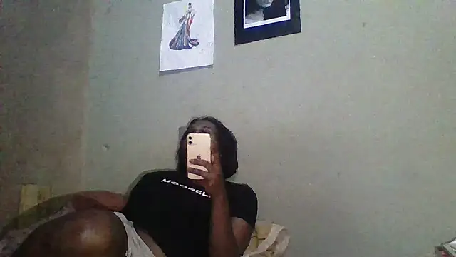 Snapshot of Moorella1 chatting on 09-17-25, 07:26 Moorella1 online show from 09-17-25, 07:26