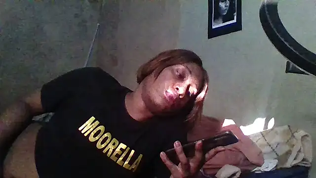 Snapshot of Moorella1 chatting on 10-05-25, 03:10 Moorella1 online show from 10-05-25, 03:10