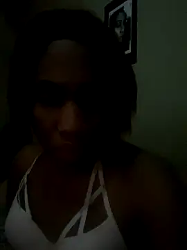 Snapshot of Moorella1 chatting on 10-18-25, 04:59 Moorella1 online show from 10-18-25, 04:59