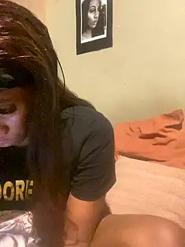 Moorella1 online show from 11-17-25, 04:35