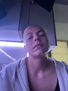 Snapshot of tanyagrey chatting on 05-29-26, 05:38 tanyagrey online show from 05-29-26, 05:38