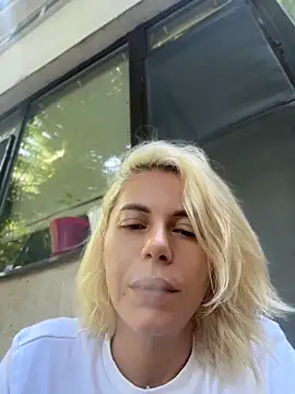 Snapshot of tanyagrey chatting on 06-10-26, 06:12 tanyagrey online show from 06-10-26, 06:12