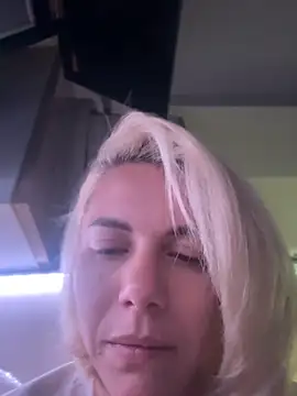 Snapshot of tanyagrey chatting on 06-11-26, 06:00 tanyagrey online show from 06-11-26, 06:00