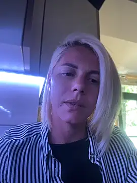 Snapshot of tanyagrey chatting on 06-18-26, 12:20 tanyagrey online show from 06-18-26, 12:20