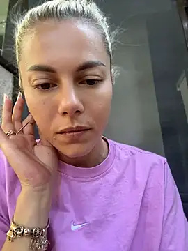 Snapshot of tanyagrey chatting on 06-19-26, 06:29 tanyagrey online show from 06-19-26, 06:29