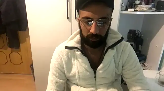 Snapshot of MasterKARATASSAKK chatting on 03-01-25, 11:17 MasterKARATASSAKK online show from 03-01-25, 11:17