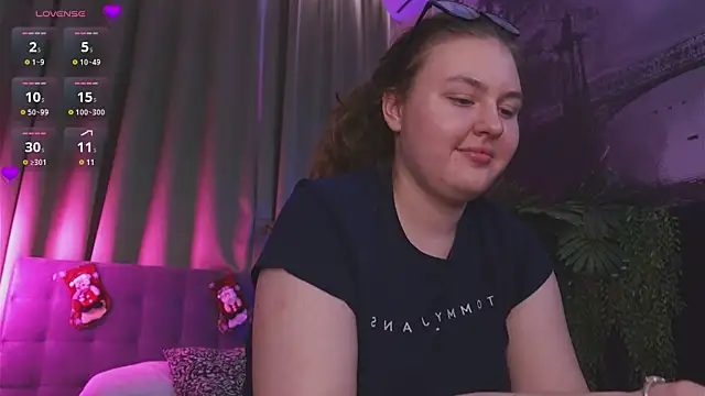 Mia  Peach online show from 12-08-24, 04:14