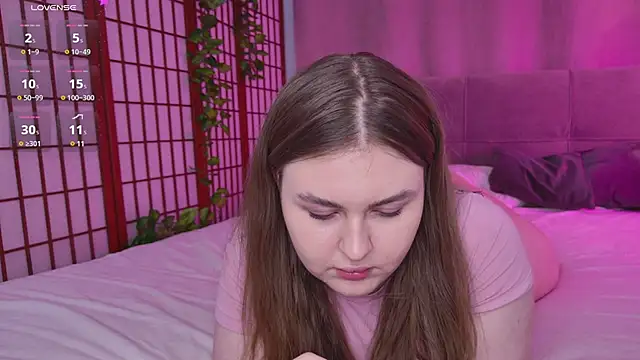 Mia  Peach online show from 02-20-25, 06:17