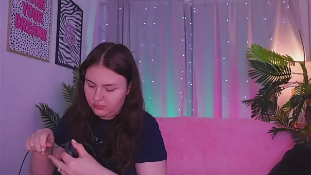 Mia  Peach online show from 03-12-25, 10:39