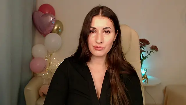 MaryMalory11 online show from 10-15-25, 04:40