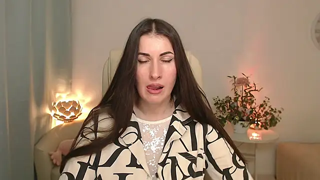 Snapshot of MaryMalory11 chatting on 02-12-26, 03:51 MaryMalory11 online show from 02-12-26, 03:51